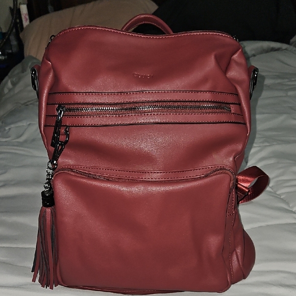 Cluci Burgundy Backpack - Picture 1 of 16